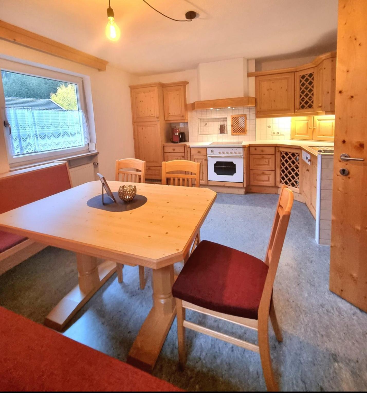Haus Marinus Bed & Breakfast Йерценс Стая снимка