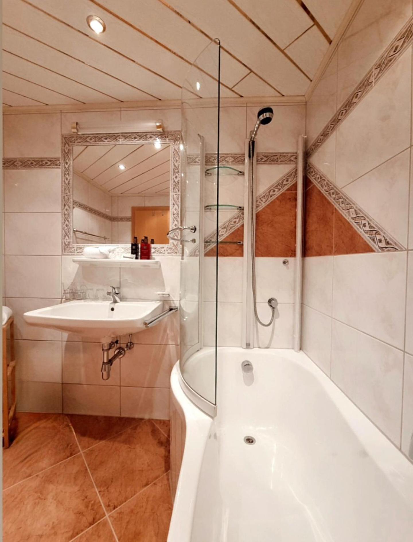 Haus Marinus Bed & Breakfast Йерценс Стая снимка