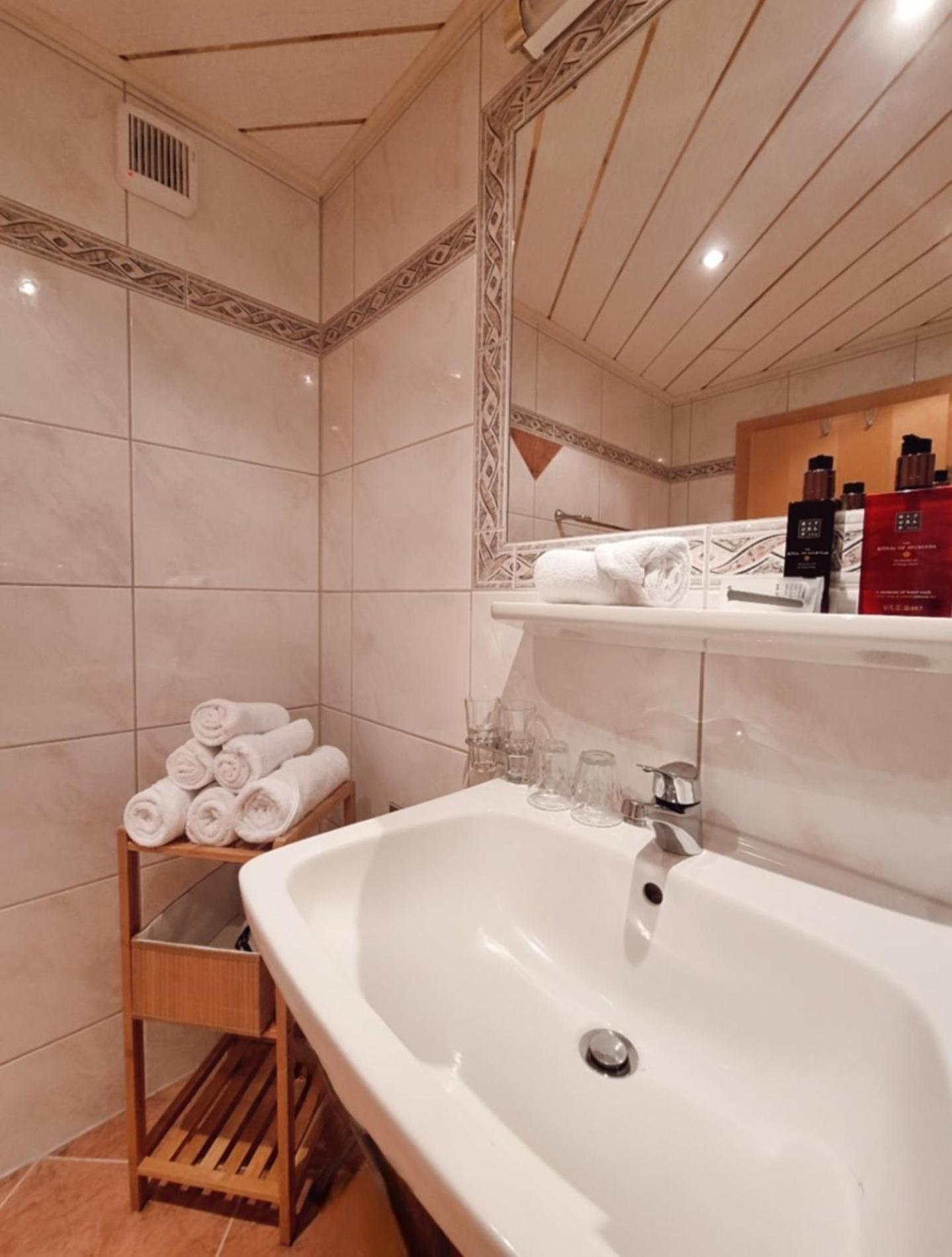 Haus Marinus Bed & Breakfast Йерценс Стая снимка